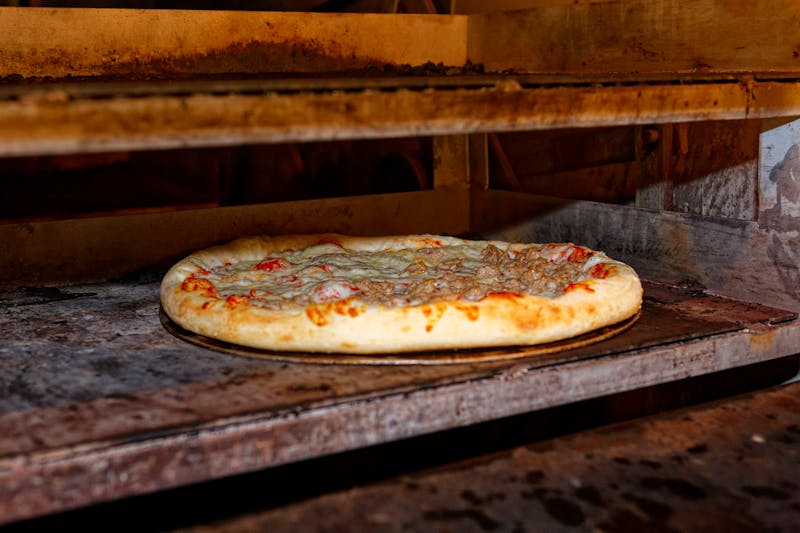 Margherita pizza luce classic pie