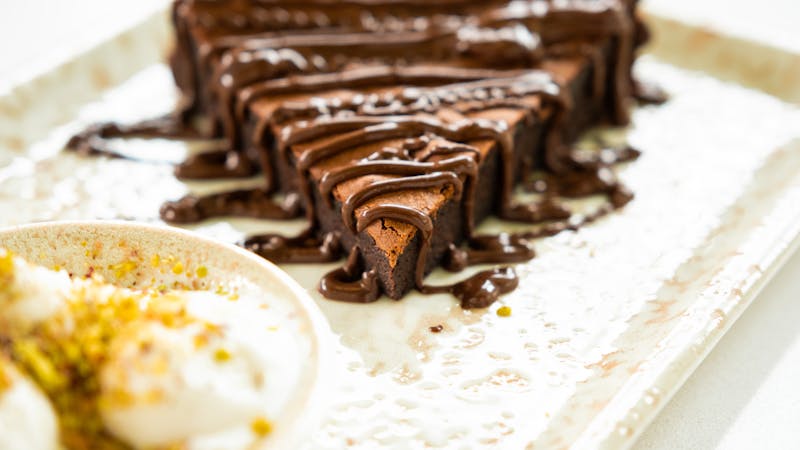Chocolate brownie dessert pizza luce